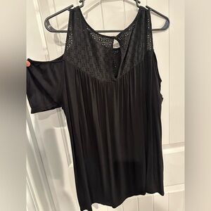 2X Torrid Black Cold Shoulder top